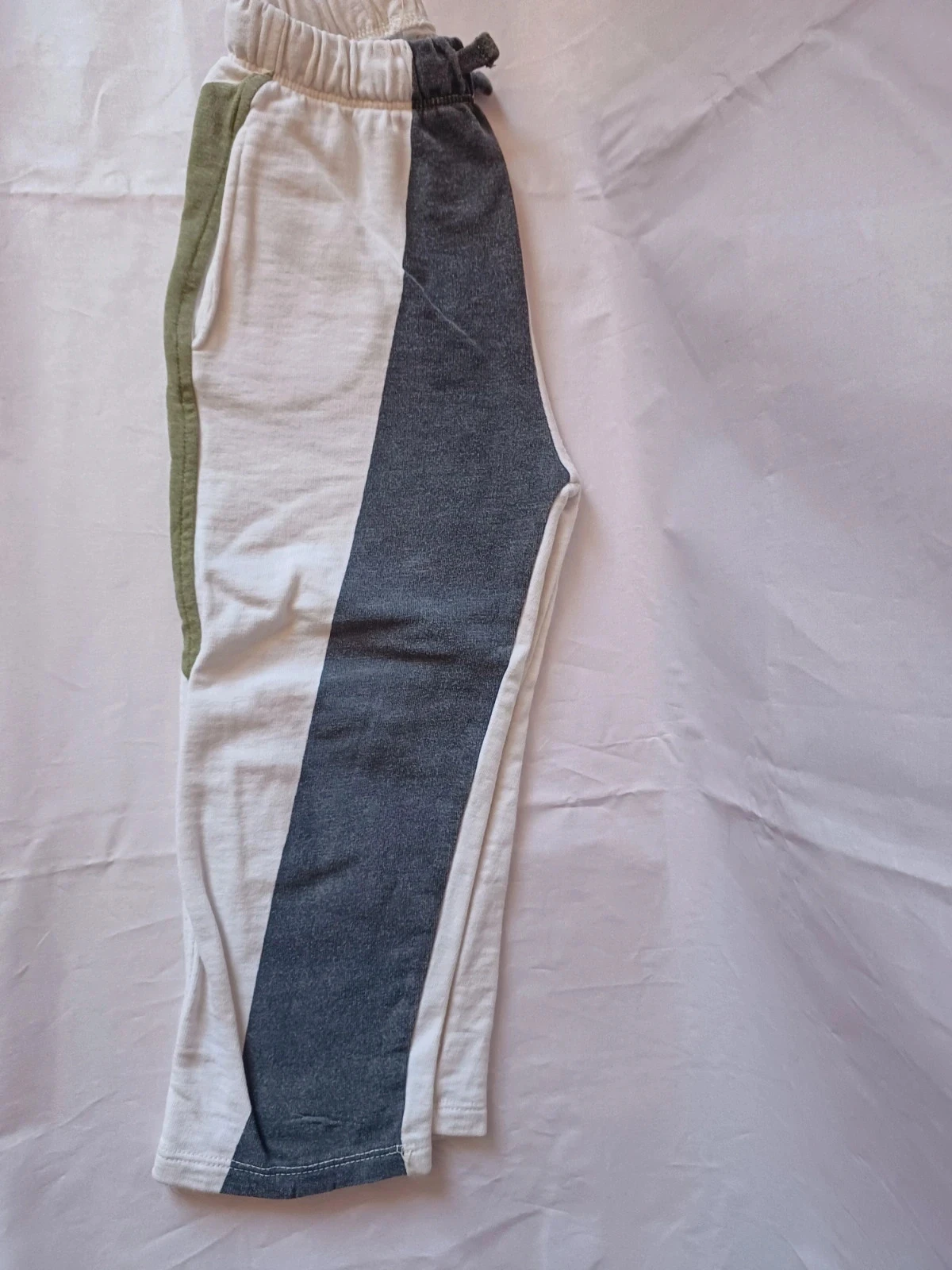 Zara 3/4 year old sweatpants – photo 2